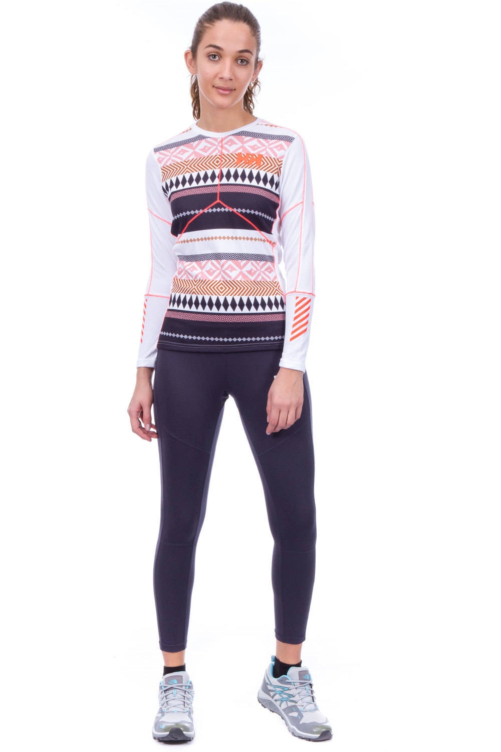 Helly Hansen camiseta térmica manga larga mujer Helly Hansen W HH LIFA ACTIVE GRAPHIC CREW vista detalle Helly Hansen camiseta térmica manga larga mujer Helly Hansen W HH LIFA ACTIVE GRAPHIC CREW vista detalle