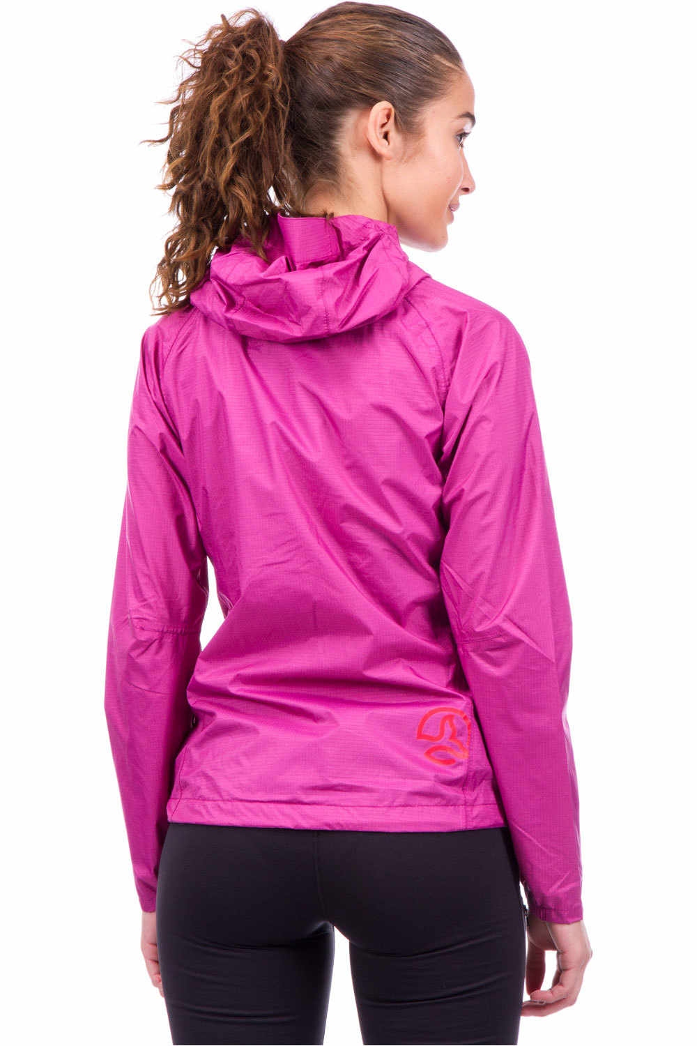 Ternua chaqueta impermeable mujer Ternua Argon Pro Woman vista trasera Ternua chaqueta impermeable mujer Ternua Argon Pro Woman vista trasera