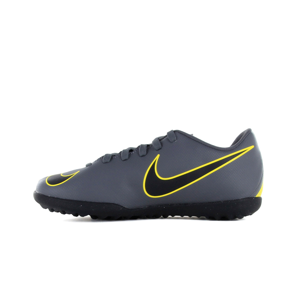 Nike botas de futbol niño multitaco y terreno duro Nike JR MERCURIAL VAPOR 12 CLUB GS TF puntera Nike botas de futbol niño multitaco y terreno duro Nike JR MERCURIAL VAPOR 12 CLUB GS TF puntera