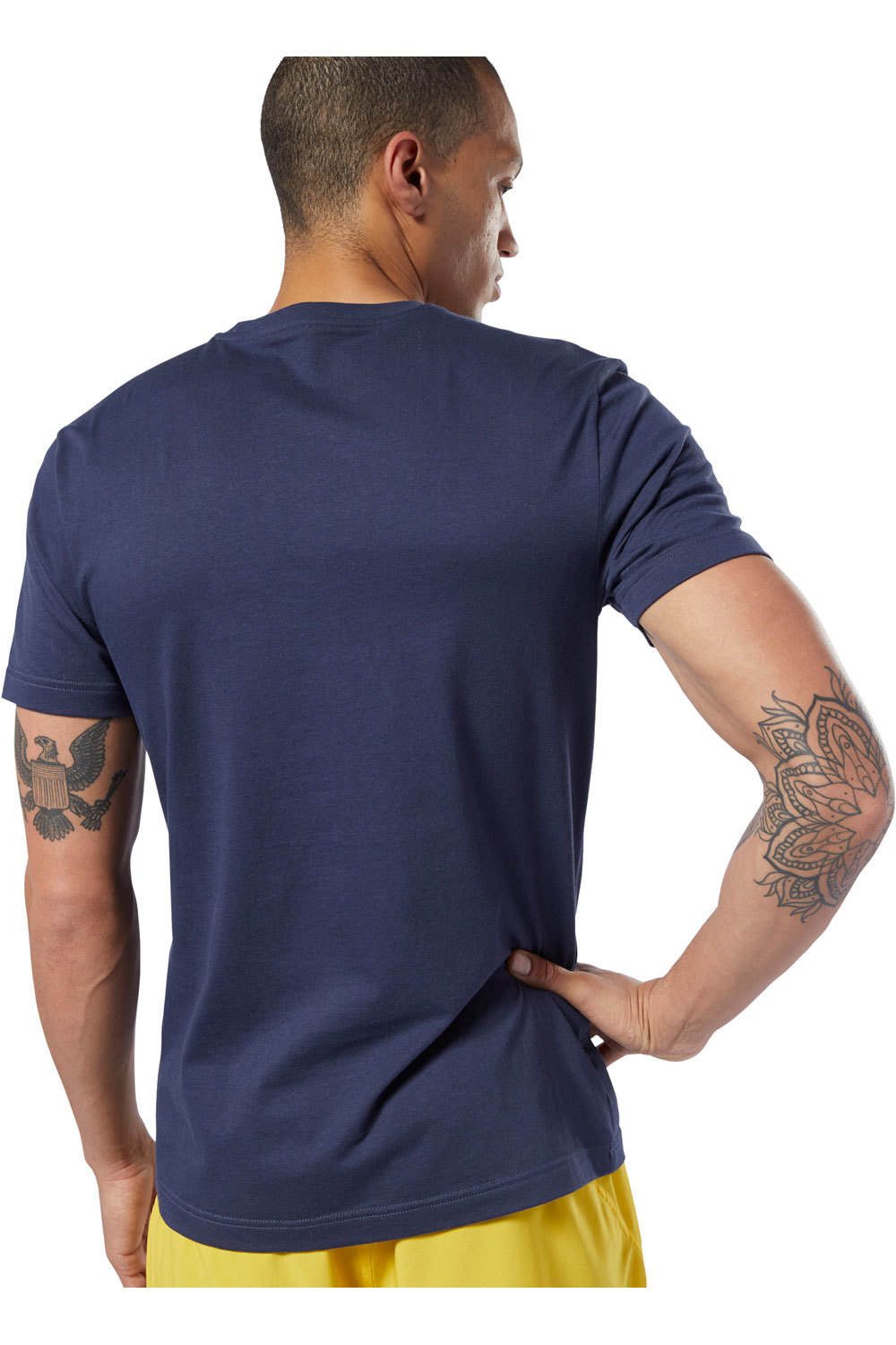 Reebok camiseta fitness hombre Reebok RC Funky Flamingo Tee vista trasera Reebok camiseta fitness hombre Reebok RC Funky Flamingo Tee vista trasera