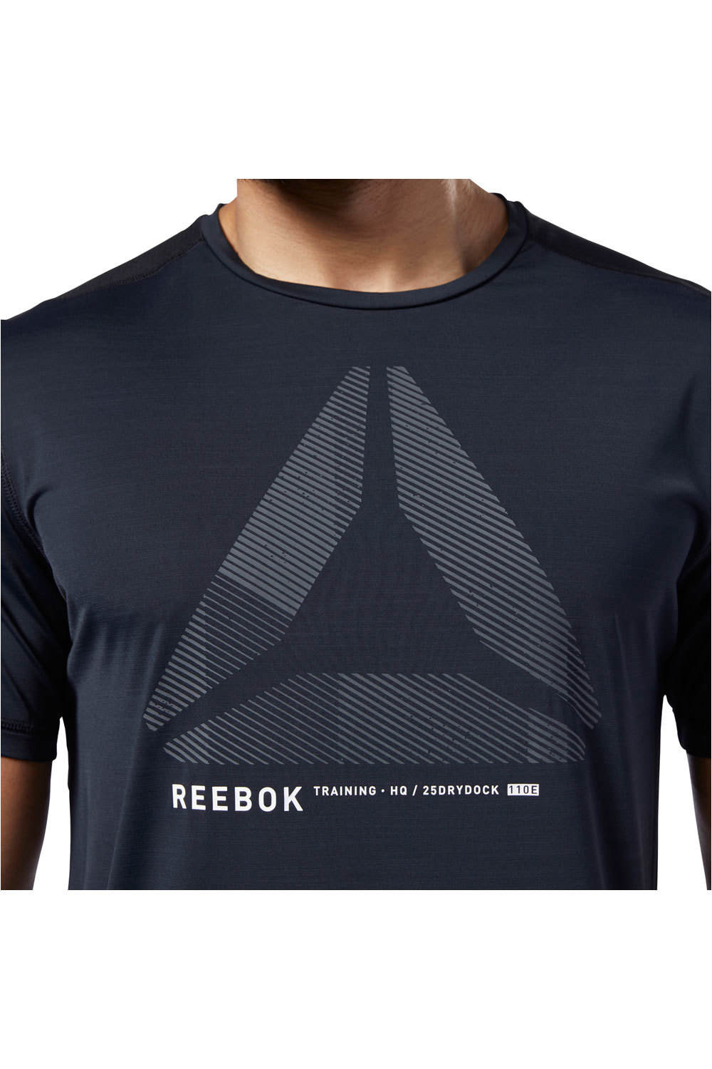 Reebok camiseta técnica manga corta hombre Reebok OST ActivChill Move TeeQ3 vista detalle Reebok camiseta técnica manga corta hombre Reebok OST ActivChill Move TeeQ3 vista detalle
