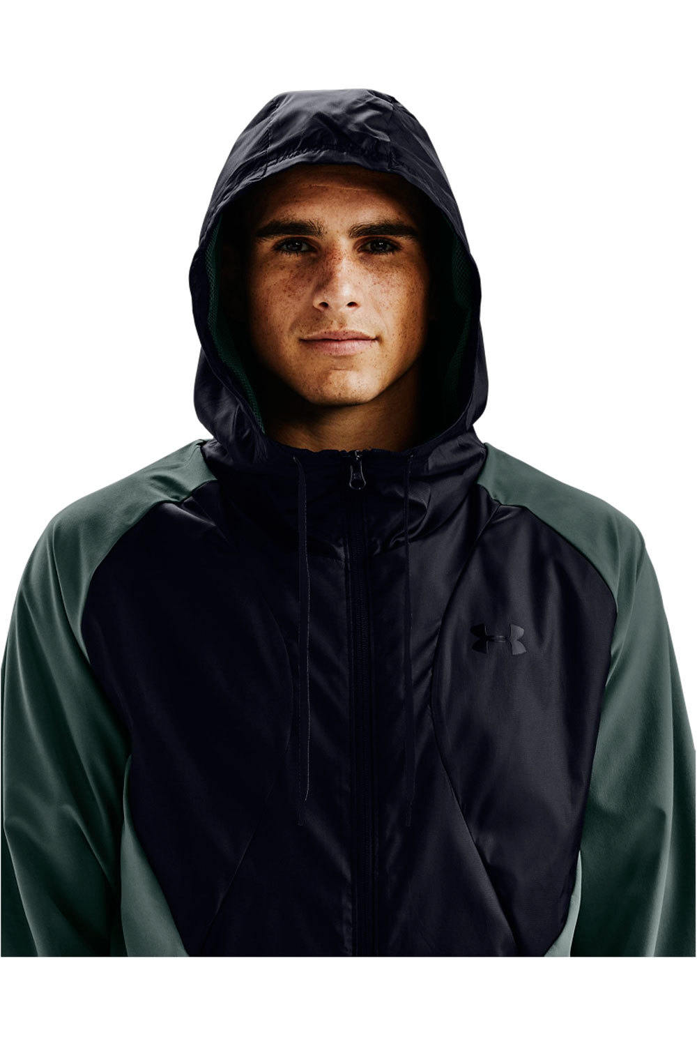 Under Armour sudaderas deportivas hombre Under Armour STRETCH-WOVEN HOODED JACKET AZ vista detalle Under Armour sudaderas deportivas hombre Under Armour STRETCH-WOVEN HOODED JACKET AZ vista detalle