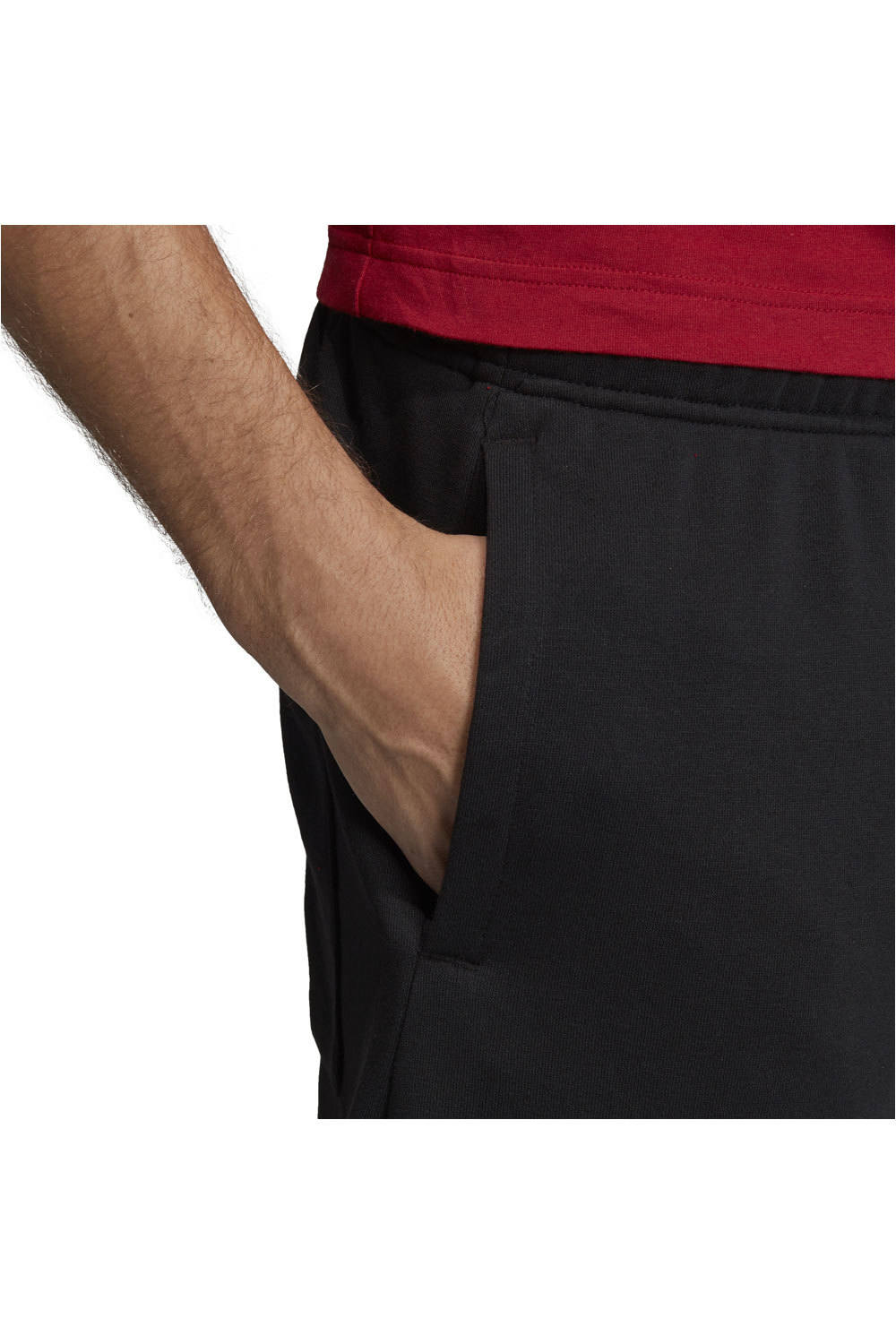 adidas bermudas hombre LOUNGEWEAR Must Haves Badge of Sport vista detalle adidas bermudas hombre LOUNGEWEAR Must Haves Badge of Sport vista detalle