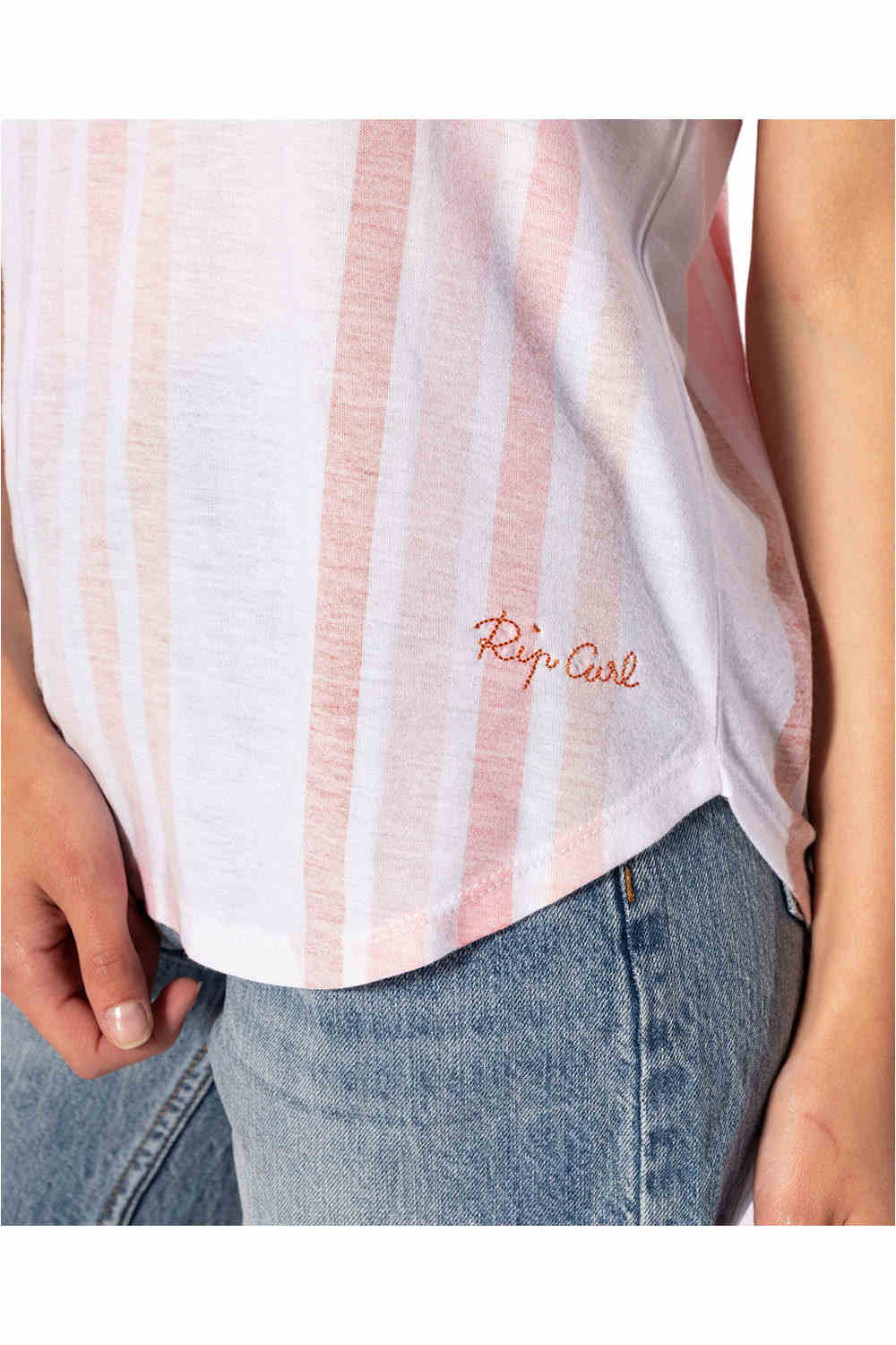 Rip Curl camiseta manga corta mujer Rip Curl VACAY TEE vista detalle Rip Curl camiseta manga corta mujer Rip Curl VACAY TEE vista detalle