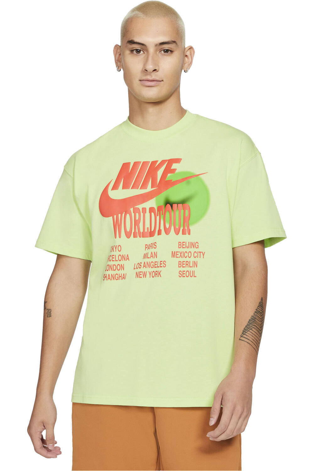 Nike camiseta manga corta hombre Nike M NSW TEE WORLD TOUR vista frontal Nike camiseta manga corta hombre Nike M NSW TEE WORLD TOUR vista frontal