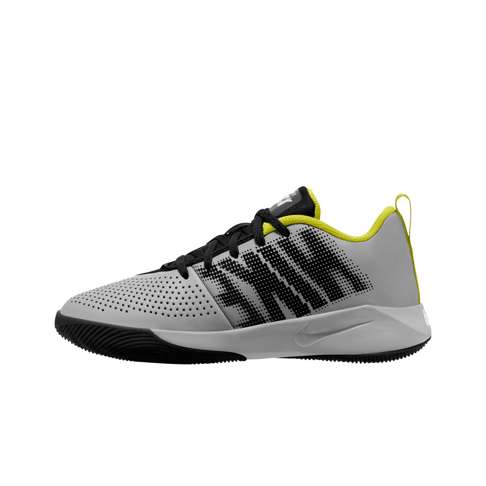 Nike zapatilla baloncesto niños Nike TEAM HUSTLE QUICK 2 (GS) lateral interior Nike zapatilla baloncesto niños Nike TEAM HUSTLE QUICK 2 (GS) lateral interior