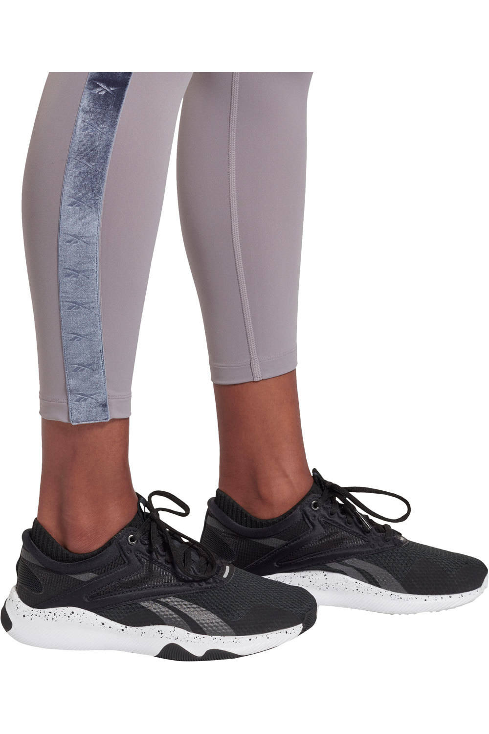 Reebok pantalones y mallas largas fitness mujer Reebok SH Velour Tape 7/8 Tight 04 Reebok pantalones y mallas largas fitness mujer Reebok SH Velour Tape 7/8 Tight 04