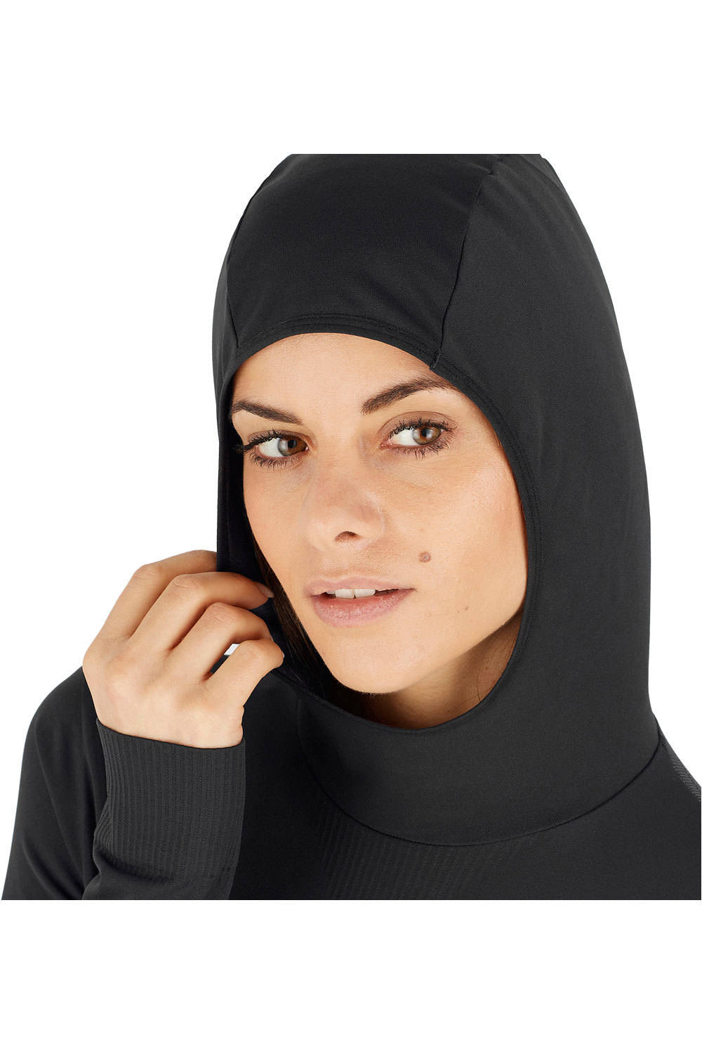 Salomon camisetas trail running manga larga mujer Salomon COMET SEAMLESS HOODIE W NEGR vista detalle Salomon camisetas trail running manga larga mujer Salomon COMET SEAMLESS HOODIE W NEGR vista detalle