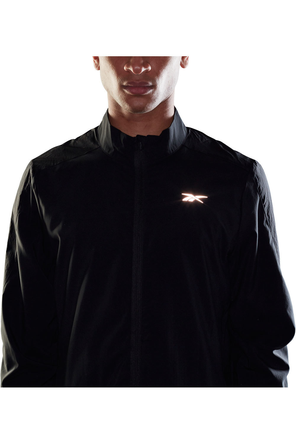 Reebok CHAQUETA RUNNING HOMBRE Reebok RE WOVEN WIND JKT vista detalle Reebok CHAQUETA RUNNING HOMBRE Reebok RE WOVEN WIND JKT vista detalle