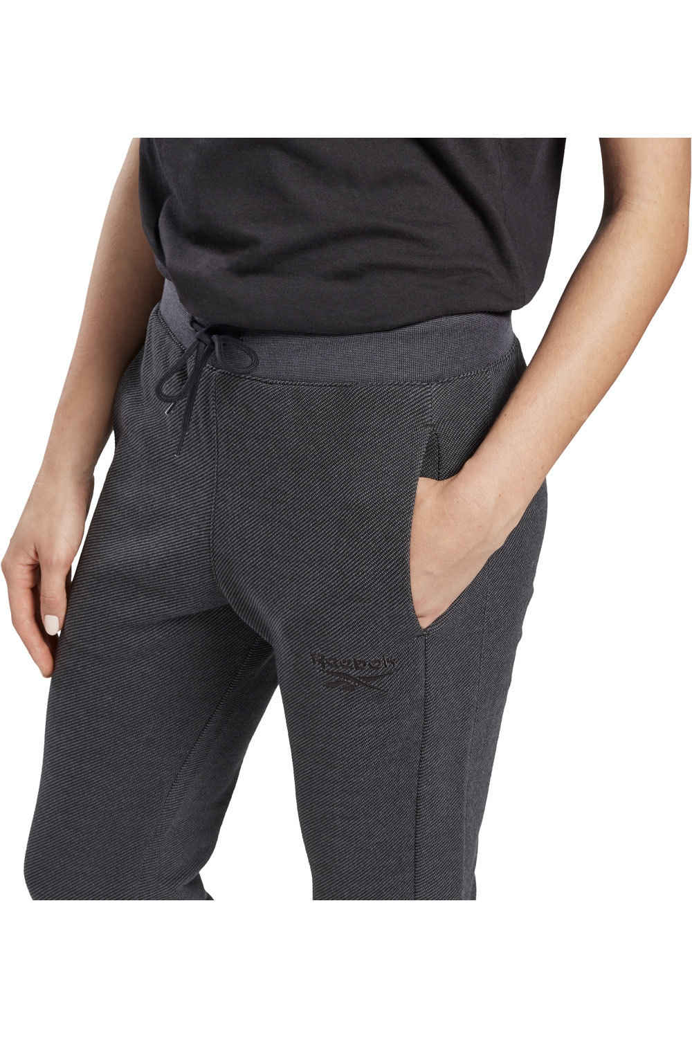Reebok pantalones y mallas largas fitness mujer Reebok TE Textured Pant vista detalle Reebok pantalones y mallas largas fitness mujer Reebok TE Textured Pant vista detalle