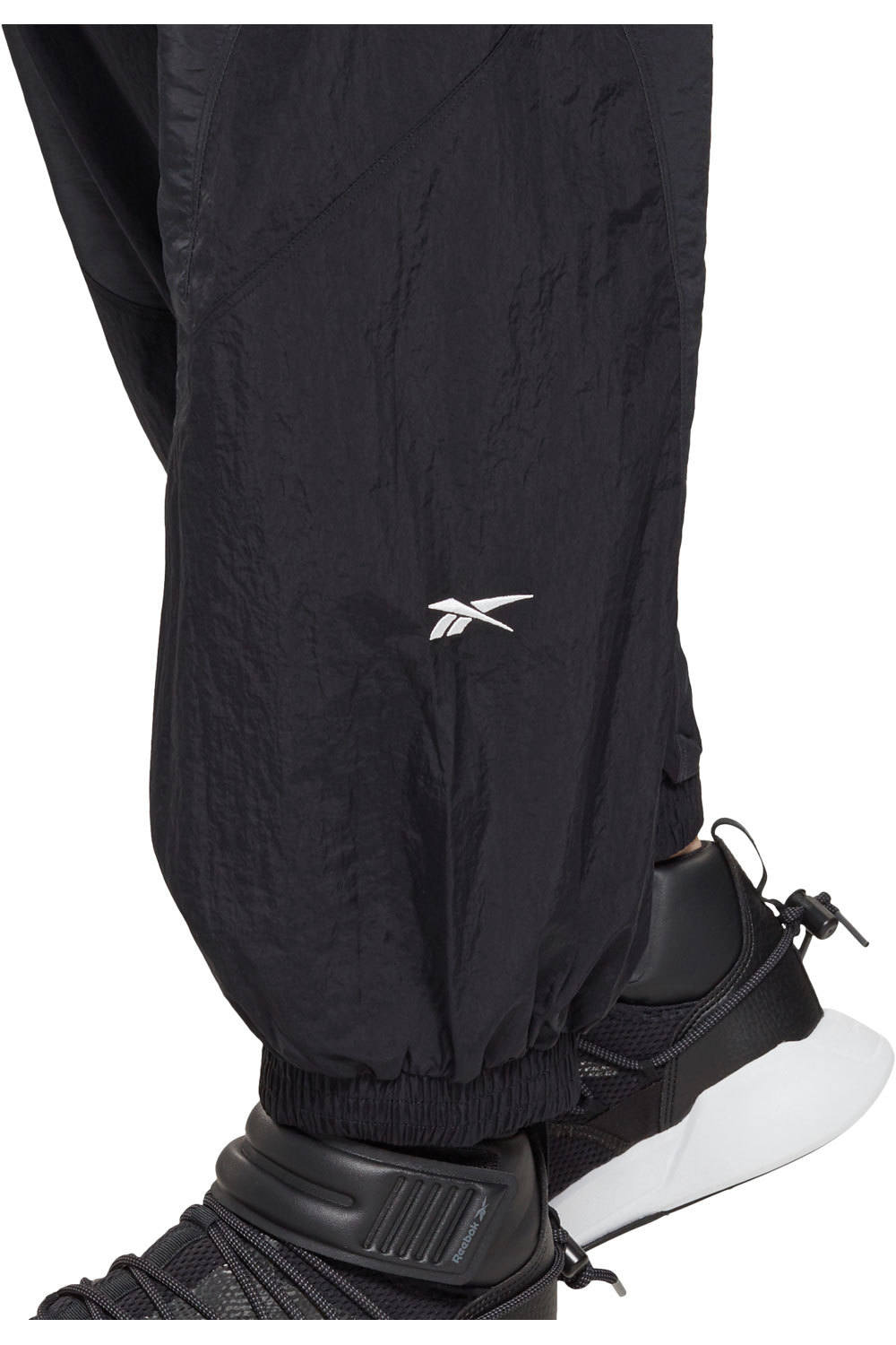 Reebok pantalones y mallas largas fitness mujer Reebok SH Q1 Woven Pant IN vista trasera Reebok pantalones y mallas largas fitness mujer Reebok SH Q1 Woven Pant IN vista trasera