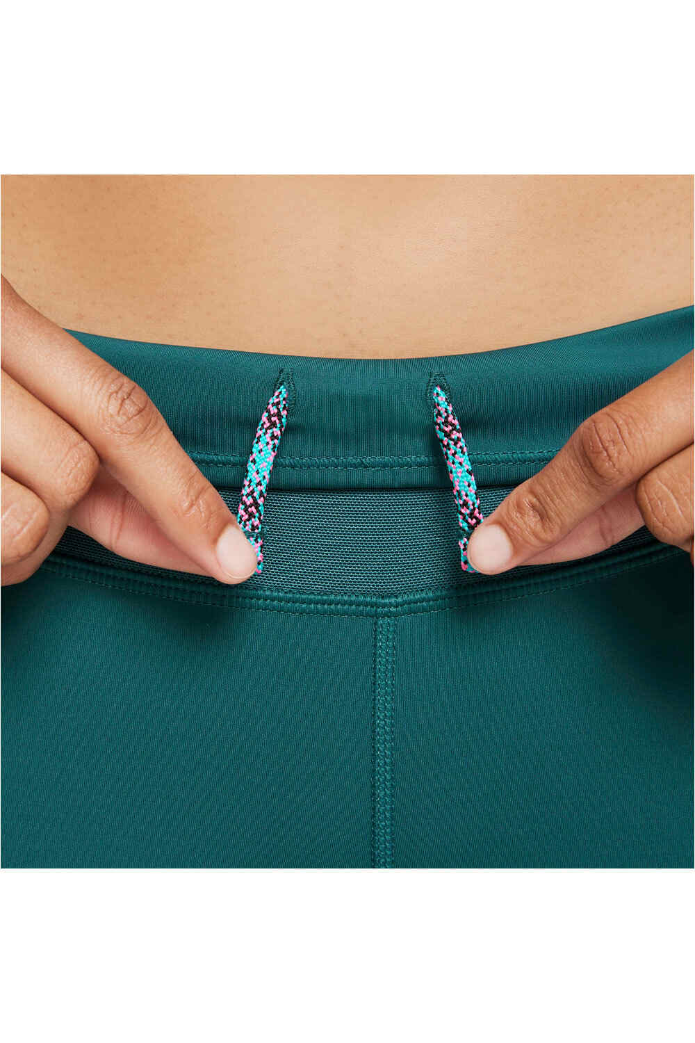 Nike mallas trail running cortas mujer Nike W NK EPC LUX TGHT SHORT TRAIL AZ vista trasera Nike mallas trail running cortas mujer Nike W NK EPC LUX TGHT SHORT TRAIL AZ vista trasera