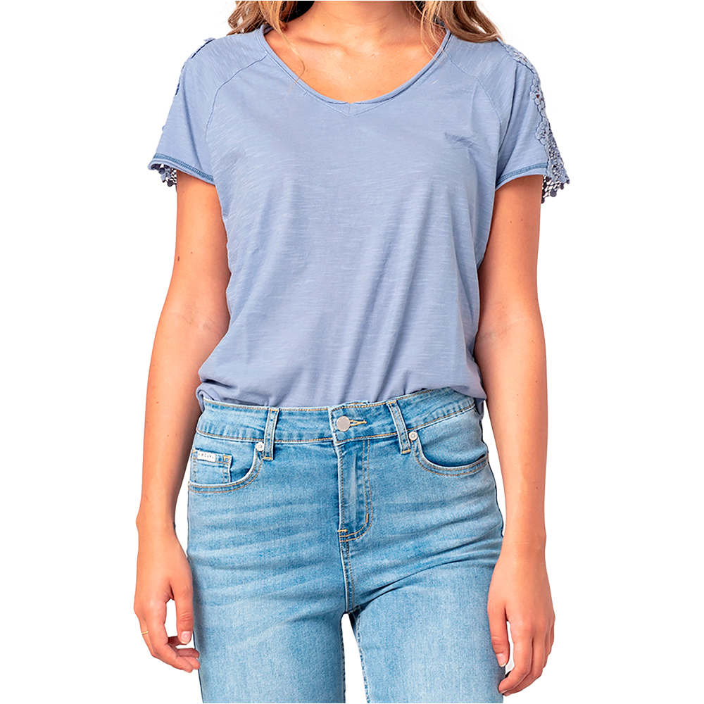 Rip Curl camiseta manga corta mujer Rip Curl LOVELY TEE V NECK vista detalle Rip Curl camiseta manga corta mujer Rip Curl LOVELY TEE V NECK vista detalle