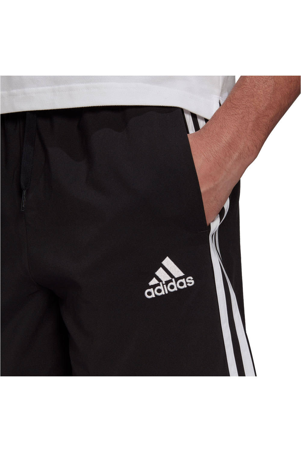 adidas bermudas hombre AEROREADY Essentials Chelsea 3 bandas vista detalle adidas bermudas hombre AEROREADY Essentials Chelsea 3 bandas vista detalle