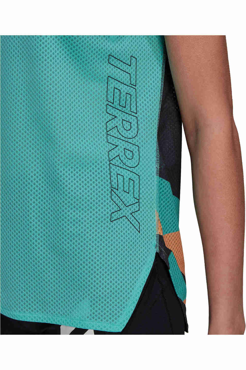 adidas camiseta tirantes running Adidas W AGR Singlet V vista detalle adidas camiseta tirantes running Adidas W AGR Singlet V vista detalle