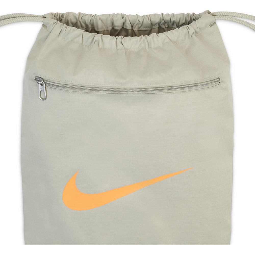 Nike saco petate Nike NK BRSLA GMSK - 9.0 (23L) BE/NA 04 Nike saco petate Nike NK BRSLA GMSK - 9.0 (23L) BE/NA 04