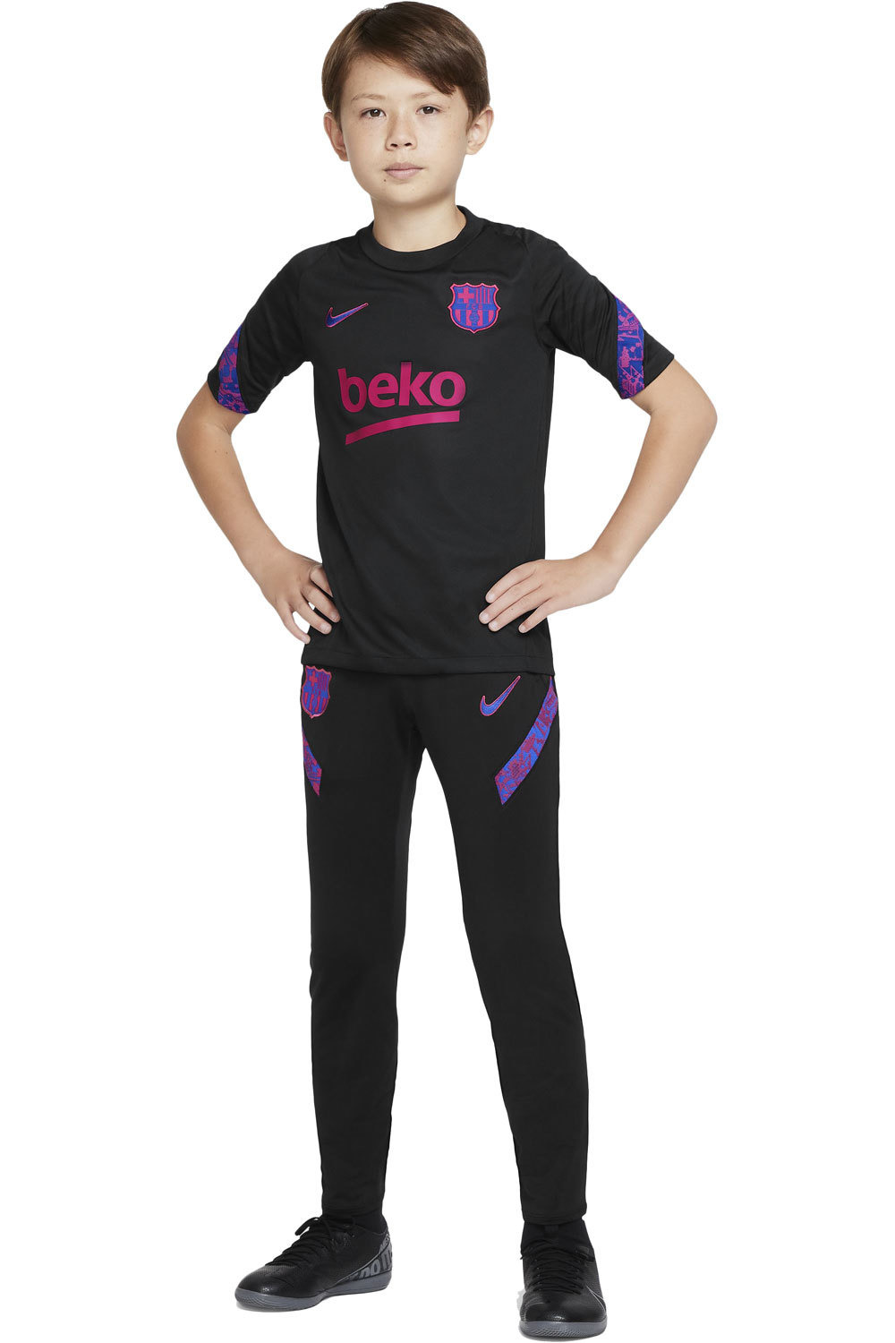 Nike camiseta entrenamiento niño Nike BARCELONA 22 Y MNK DF STRKE TOP SS CL 04 Nike camiseta entrenamiento niño Nike BARCELONA 22 Y MNK DF STRKE TOP SS CL 04