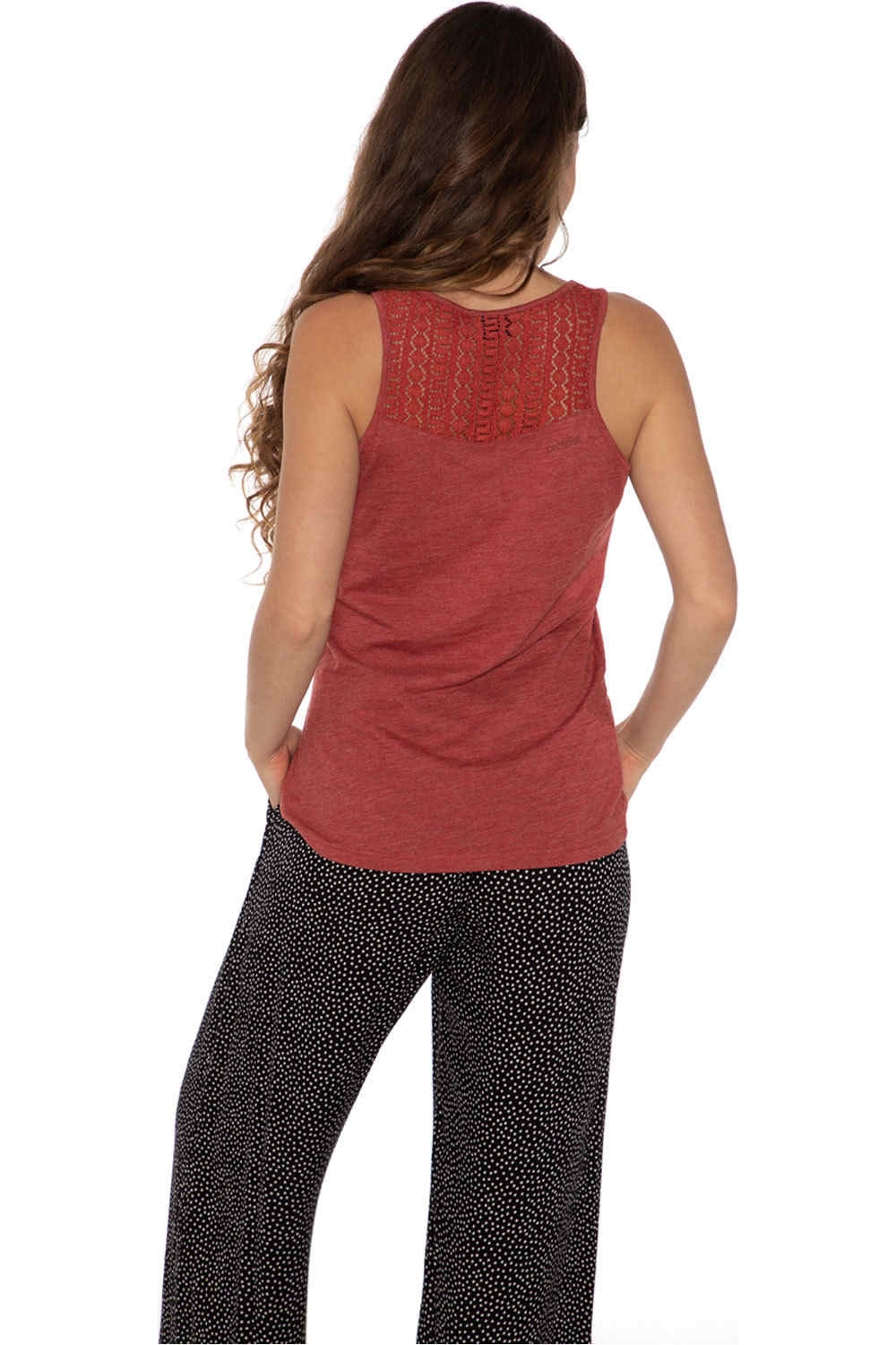 Protest camiseta tirantes mujer Protest BECCLES 21 singlet vista trasera Protest camiseta tirantes mujer Protest BECCLES 21 singlet vista trasera