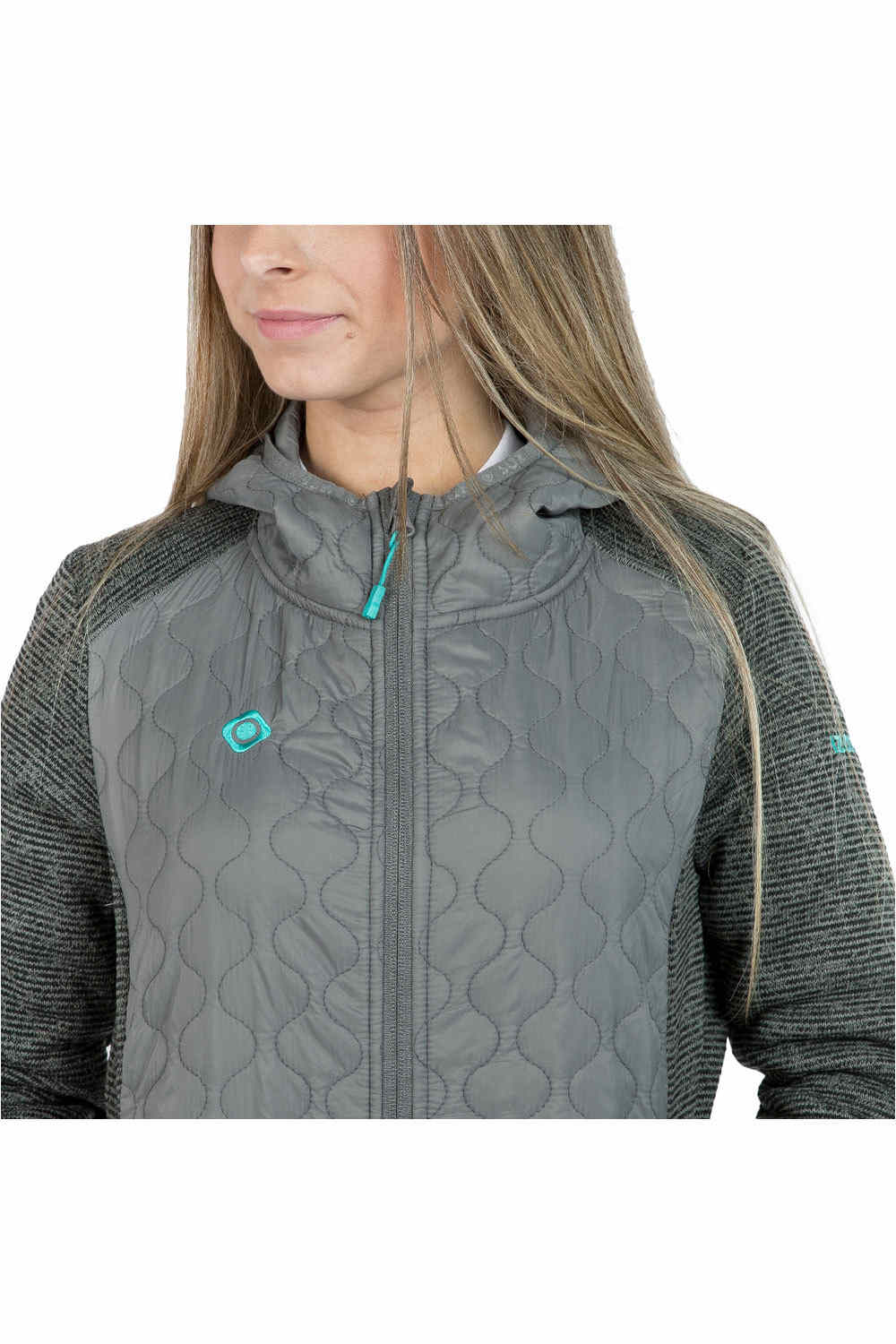 Izas chaqueta outdoor mujer Izas SIRESA C/C vista detalle Izas chaqueta outdoor mujer Izas SIRESA C/C vista detalle