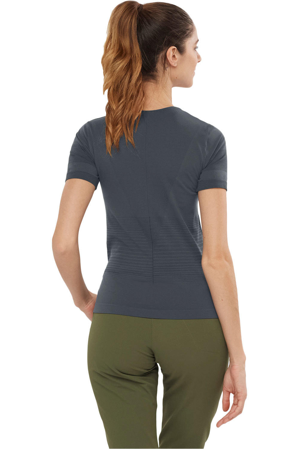 Salomon camiseta entrenamiento manga corta mujer Salomon ELEVATE MOVE ON TEE W vista trasera Salomon camiseta entrenamiento manga corta mujer Salomon ELEVATE MOVE ON TEE W vista trasera