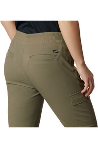 Columbia pantalón montaña mujer Columbia Firwood Cargo Pant vista trasera Columbia pantalón montaña mujer Columbia Firwood Cargo Pant vista trasera