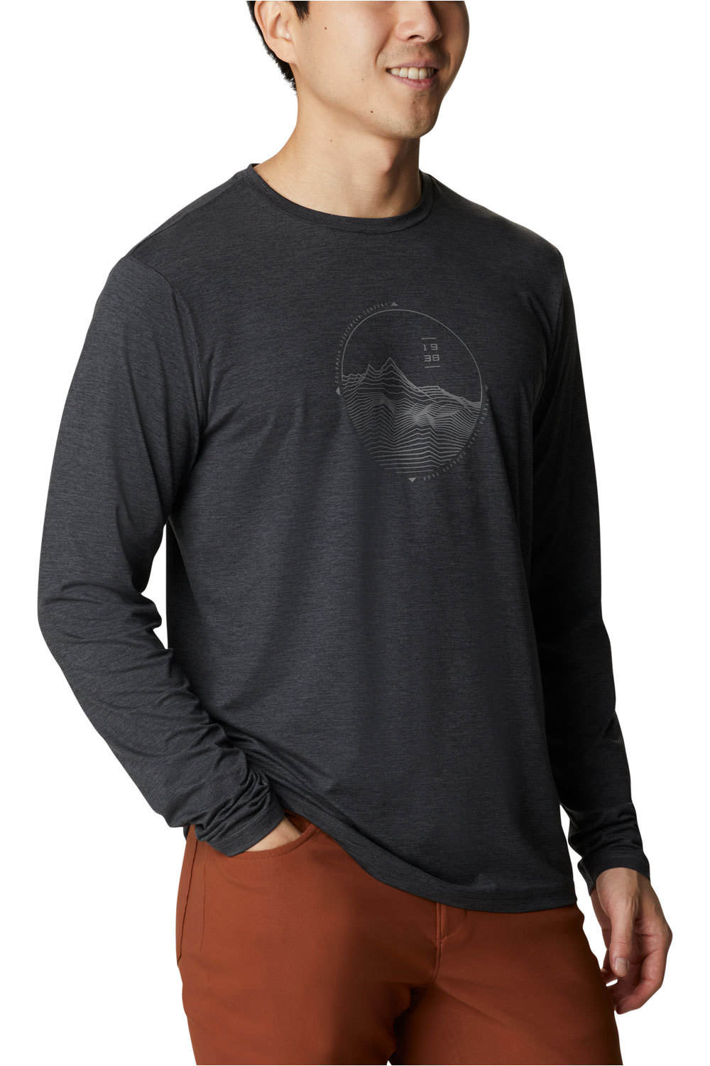 Columbia camiseta montaña manga larga hombre Columbia Tech Trail Graphic Long Sleeve vista detalle Columbia camiseta montaña manga larga hombre Columbia Tech Trail Graphic Long Sleeve vista detalle