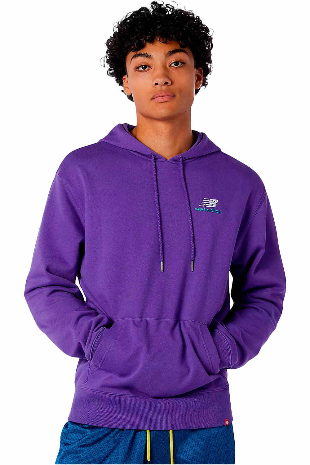 New Balance sudadera hombre New Balance NB Essentials Embriodered Hoodie vista frontal New Balance sudadera hombre New Balance NB Essentials Embriodered Hoodie vista frontal