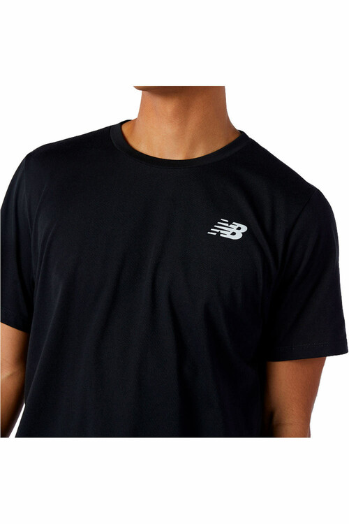 NEW BALANCE HEATHERTECH TEE negro