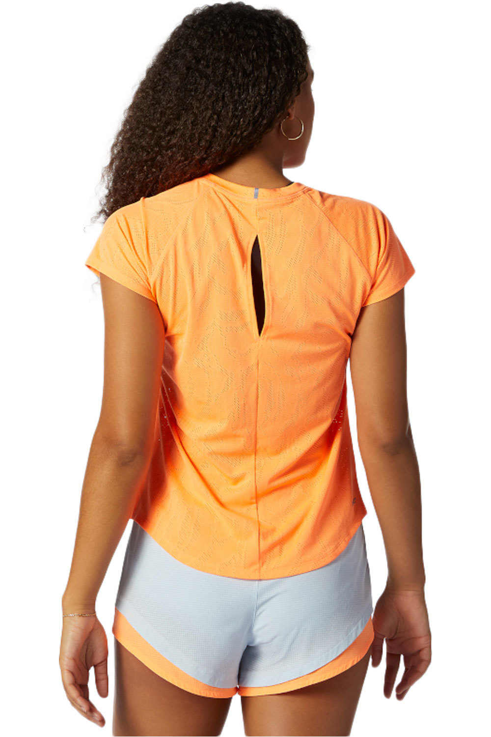 New Balance camiseta entrenamiento manga corta mujer New Balance Q Speed Fuel Jacquard Short Sleeve vista trasera New Balance camiseta entrenamiento manga corta mujer New Balance Q Speed Fuel Jacquard Short Sleeve vista trasera