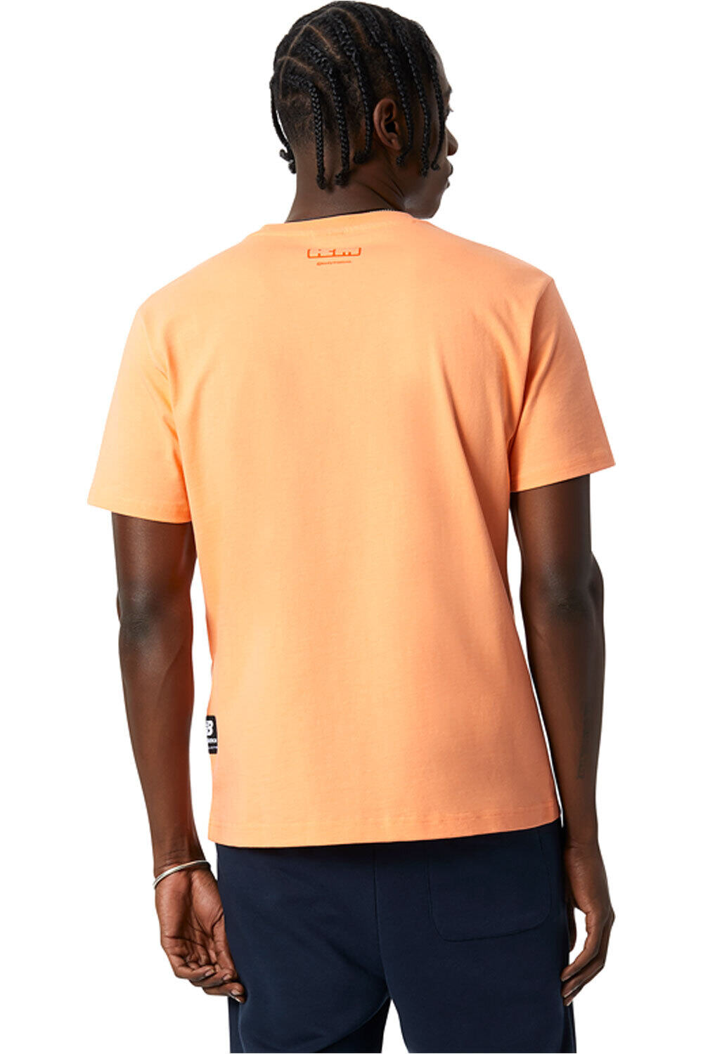New Balance camiseta manga corta hombre New Balance NB Artist Pack Kody Mason vista trasera New Balance camiseta manga corta hombre New Balance NB Artist Pack Kody Mason vista trasera