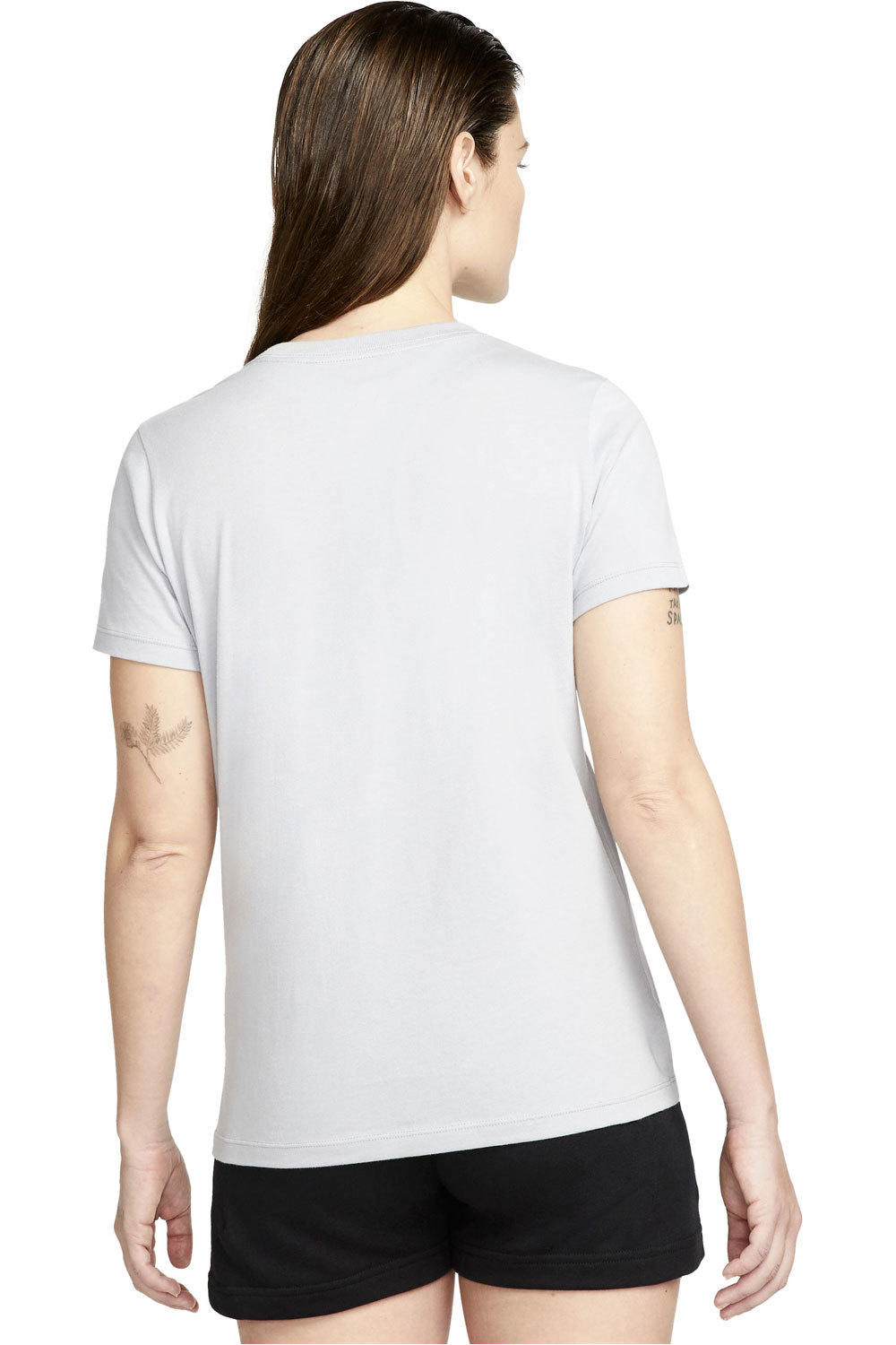 Nike camiseta manga corta mujer Nike W NSW TEE SS VDAY vista trasera Nike camiseta manga corta mujer Nike W NSW TEE SS VDAY vista trasera