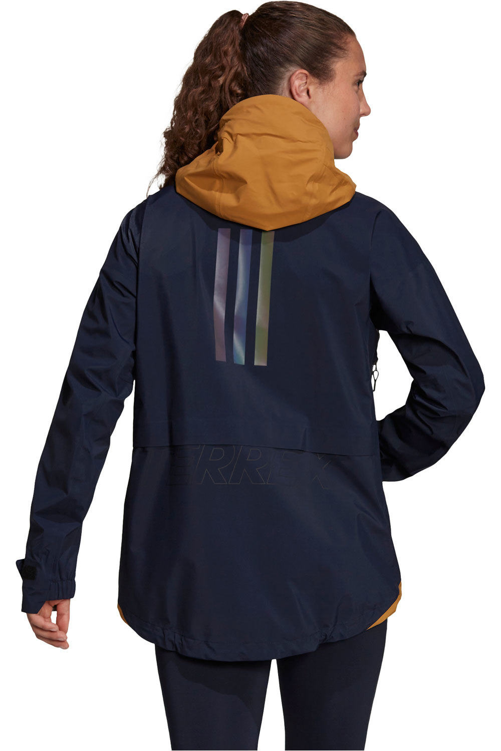 adidas chaqueta impermeable mujer Adidas W TXMS GtxAct J vista trasera adidas chaqueta impermeable mujer Adidas W TXMS GtxAct J vista trasera