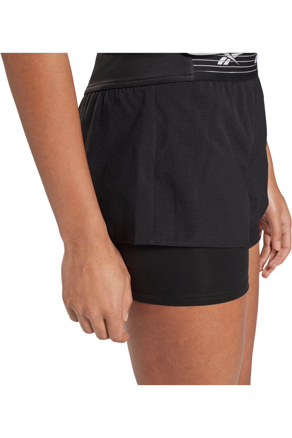 Reebok pantalones y mallas cortas fitness mujer Reebok TS EPIC SHORT 2 IN 1 vista detalle Reebok pantalones y mallas cortas fitness mujer Reebok TS EPIC SHORT 2 IN 1 vista detalle
