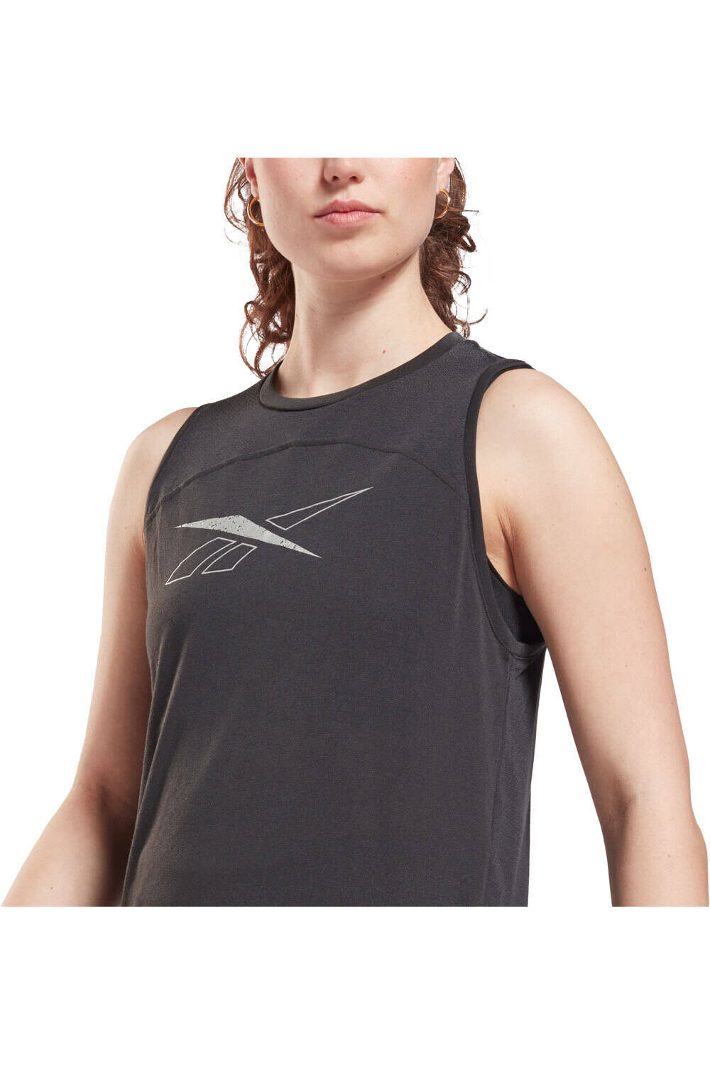 Reebok camiseta tirantes fitness mujer Reebok WOR Supremium Logo Tank vista detalle Reebok camiseta tirantes fitness mujer Reebok WOR Supremium Logo Tank vista detalle