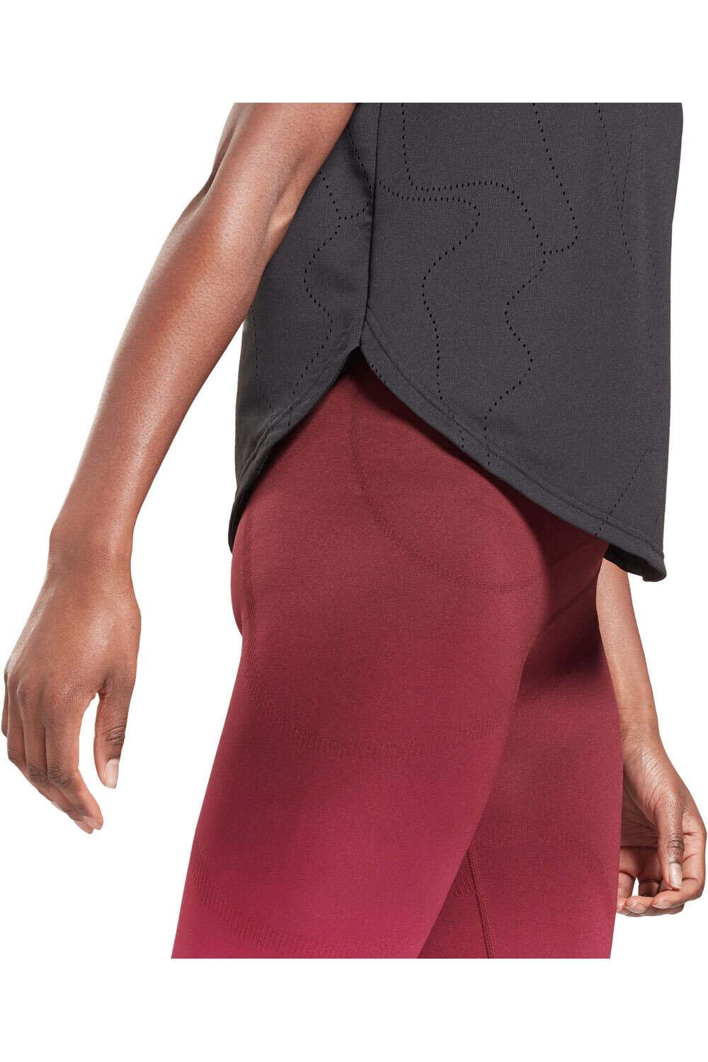 Reebok camisetas fitness mujer Reebok TS UBF Perforated Tee 03 Reebok camisetas fitness mujer Reebok TS UBF Perforated Tee 03
