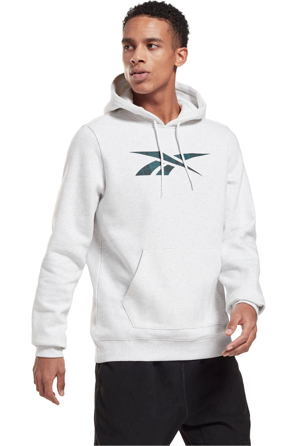 Reebok sudadera hombre Reebok Holiday Fleece OTH Hoodie BL vista frontal Reebok sudadera hombre Reebok Holiday Fleece OTH Hoodie BL vista frontal