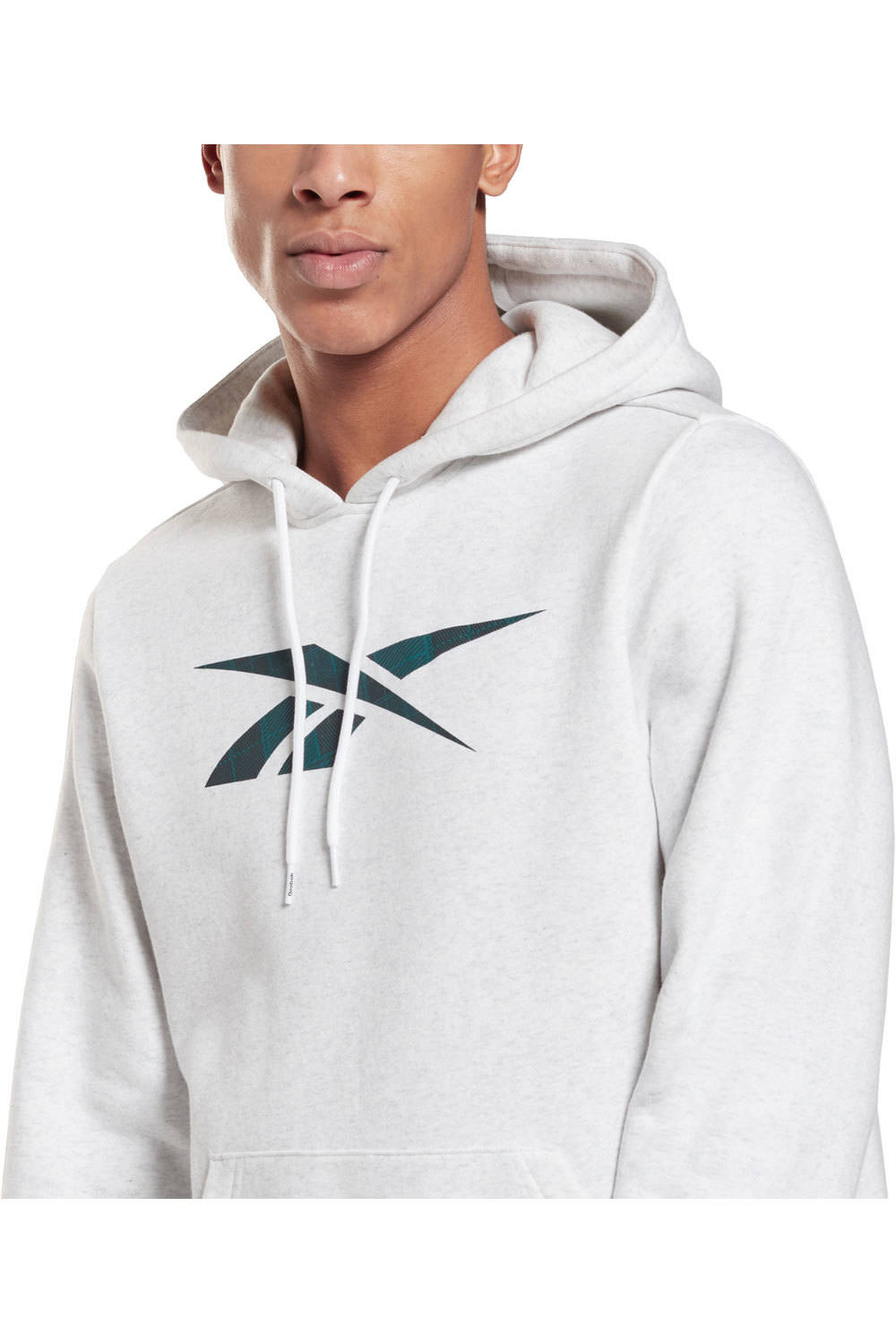 Reebok sudadera hombre Reebok Holiday Fleece OTH Hoodie BL vista detalle Reebok sudadera hombre Reebok Holiday Fleece OTH Hoodie BL vista detalle