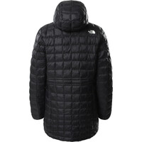The North Face chaqueta outdoor mujer The North Face W THERMOBALL ECO PARKA vista trasera The North Face chaqueta outdoor mujer The North Face W THERMOBALL ECO PARKA vista trasera
