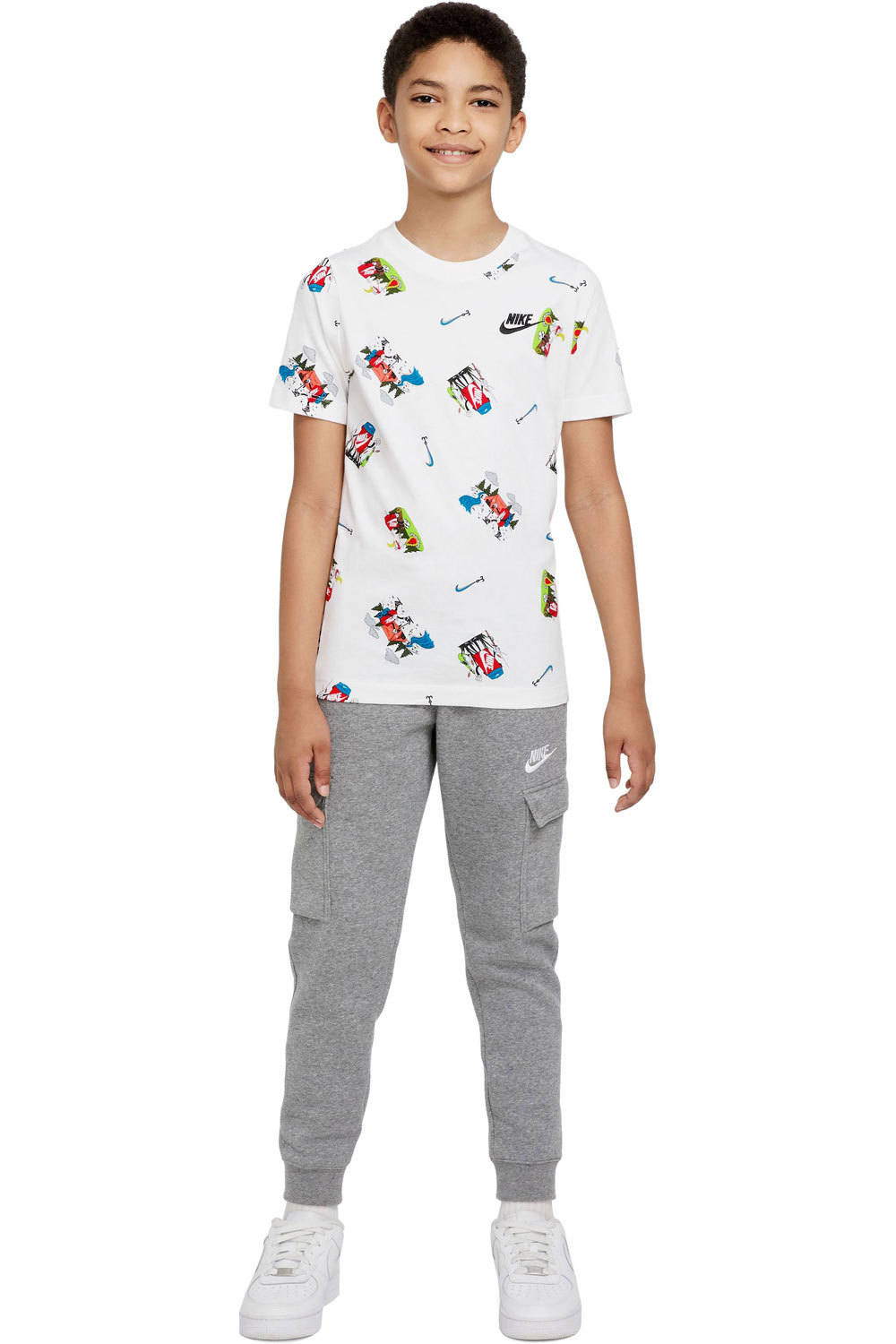 Nike camiseta manga corta niño Nike B NSW TEE BOXY AOP vista detalle Nike camiseta manga corta niño Nike B NSW TEE BOXY AOP vista detalle