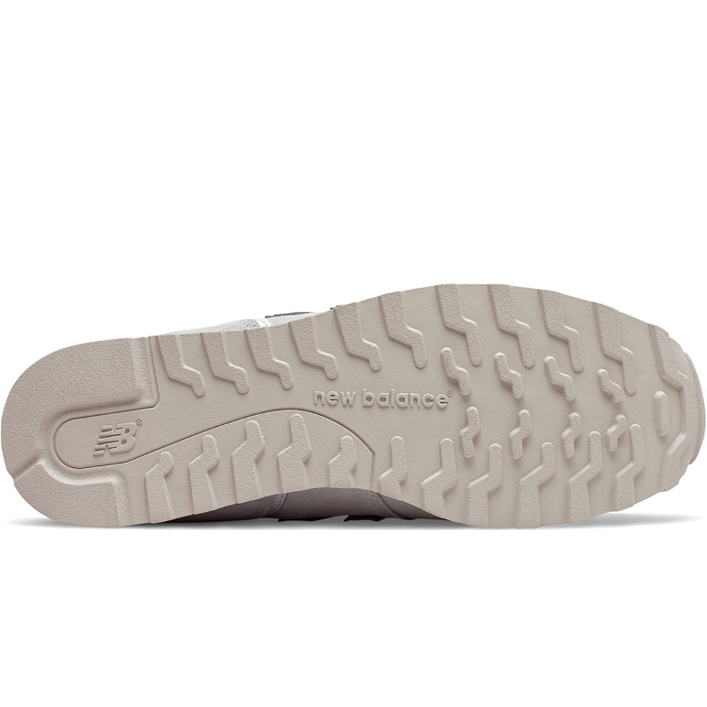 New Balance zapatilla moda mujer New Balance Classic 373v2 vista trasera New Balance zapatilla moda mujer New Balance Classic 373v2 vista trasera