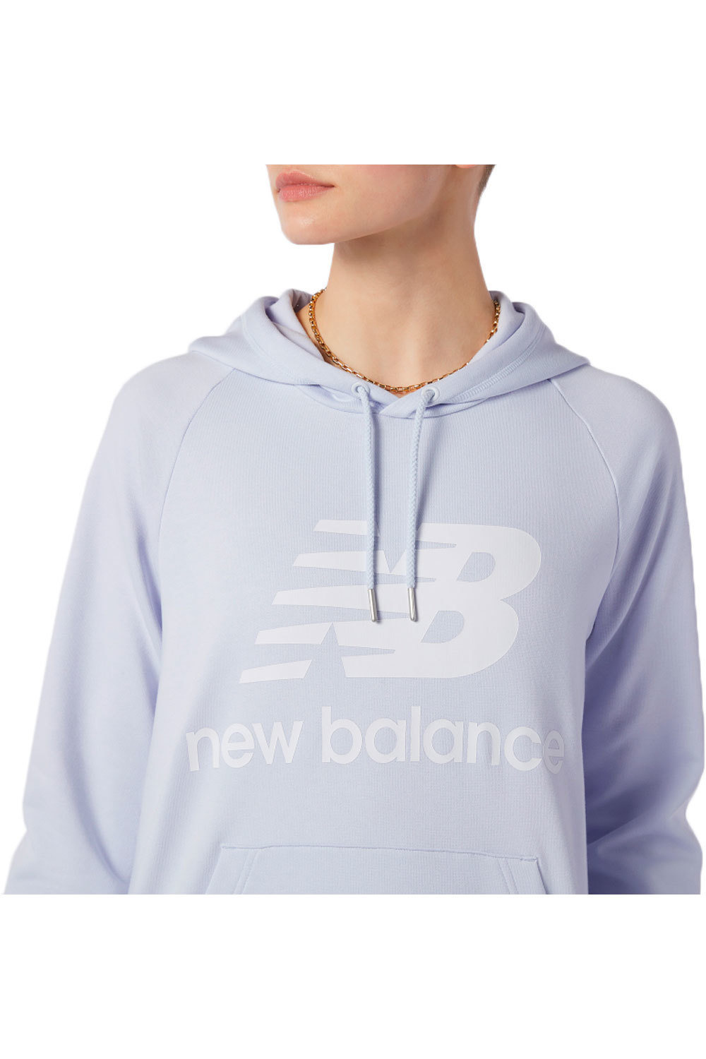 New Balance sudadera mujer New Balance NB Essentials Pullover Hoodie vista detalle New Balance sudadera mujer New Balance NB Essentials Pullover Hoodie vista detalle