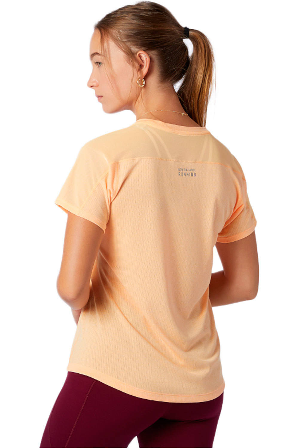 New Balance camiseta entrenamiento manga corta mujer New Balance Printed Impact Run Short Sleeve vista trasera New Balance camiseta entrenamiento manga corta mujer New Balance Printed Impact Run Short Sleeve vista trasera