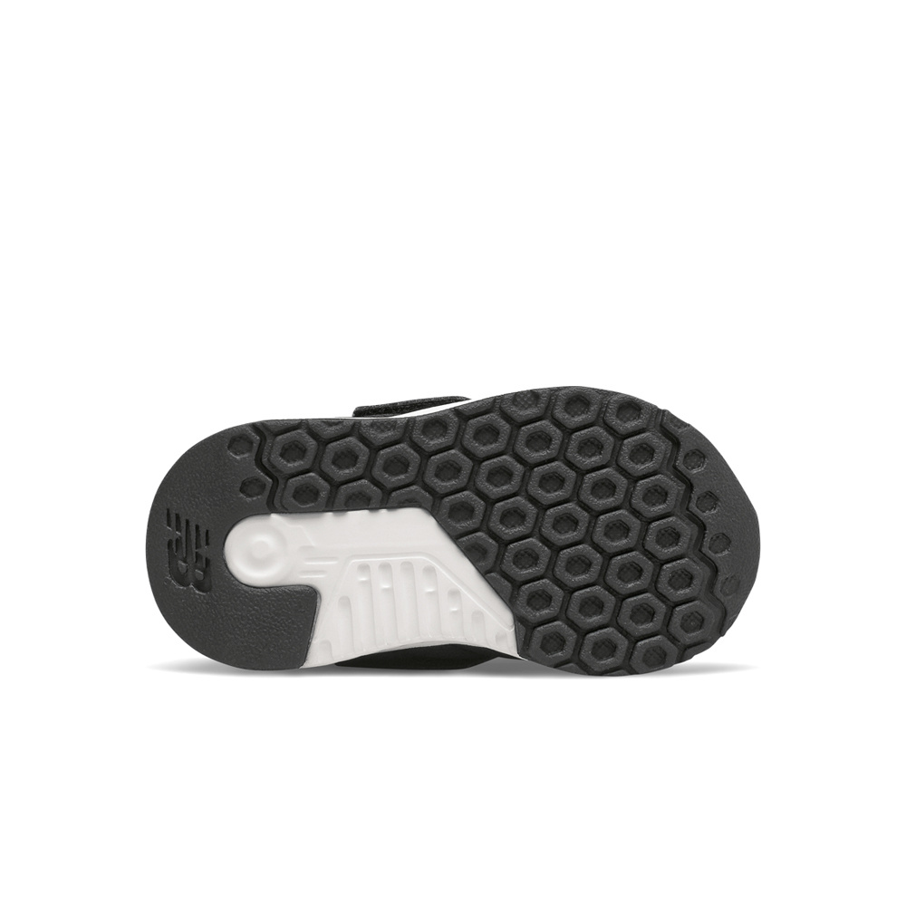 New Balance zapatilla multideporte bebe New Balance Cozy Boot vista trasera New Balance zapatilla multideporte bebe New Balance Cozy Boot vista trasera
