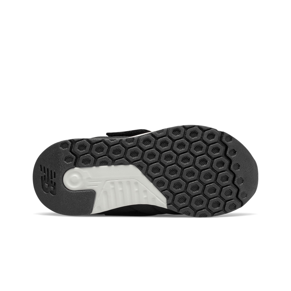 New Balance zapatilla moda niño New Balance Cozy Boot vista trasera New Balance zapatilla moda niño New Balance Cozy Boot vista trasera
