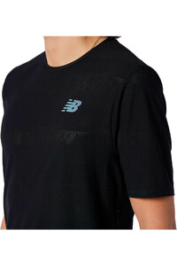 New Balance camiseta manga corta hombre New Balance Q Speed Jacquard Short Sleeve vista detalle New Balance camiseta manga corta hombre New Balance Q Speed Jacquard Short Sleeve vista detalle