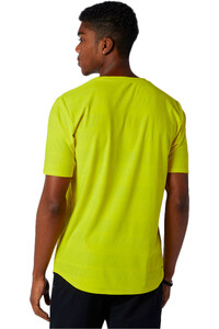 New Balance camiseta manga corta hombre New Balance Q Speed Jacquard Short Sleeve vista trasera New Balance camiseta manga corta hombre New Balance Q Speed Jacquard Short Sleeve vista trasera