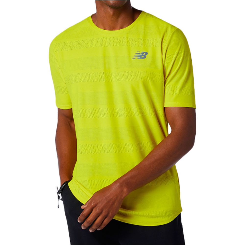 New Balance camiseta manga corta hombre New Balance Q Speed Jacquard Short Sleeve vista detalle New Balance camiseta manga corta hombre New Balance Q Speed Jacquard Short Sleeve vista detalle
