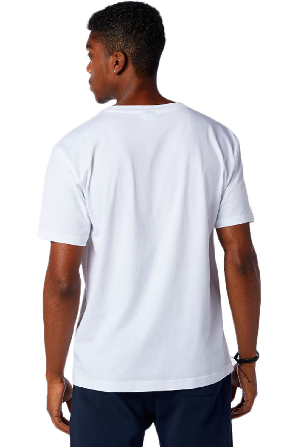 New Balance camiseta manga corta hombre New Balance NB Essentials Athletic Club Tee vista trasera New Balance camiseta manga corta hombre New Balance NB Essentials Athletic Club Tee vista trasera