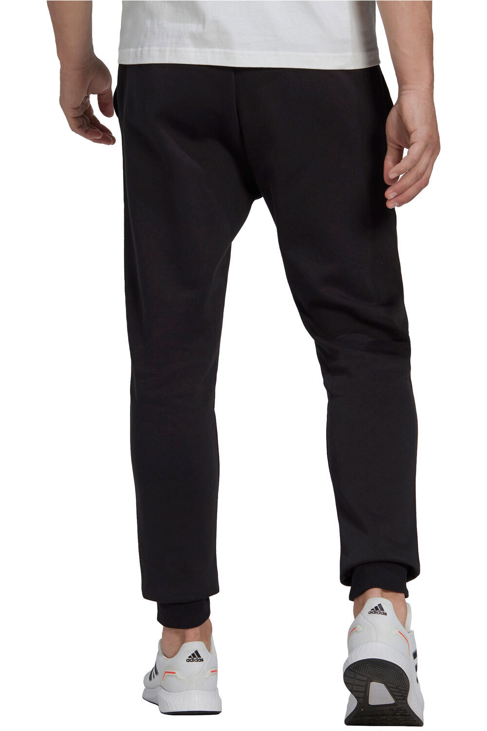 adidas pantalón hombre Essentials Regular Tapered Fleece vista trasera adidas pantalón hombre Essentials Regular Tapered Fleece vista trasera
