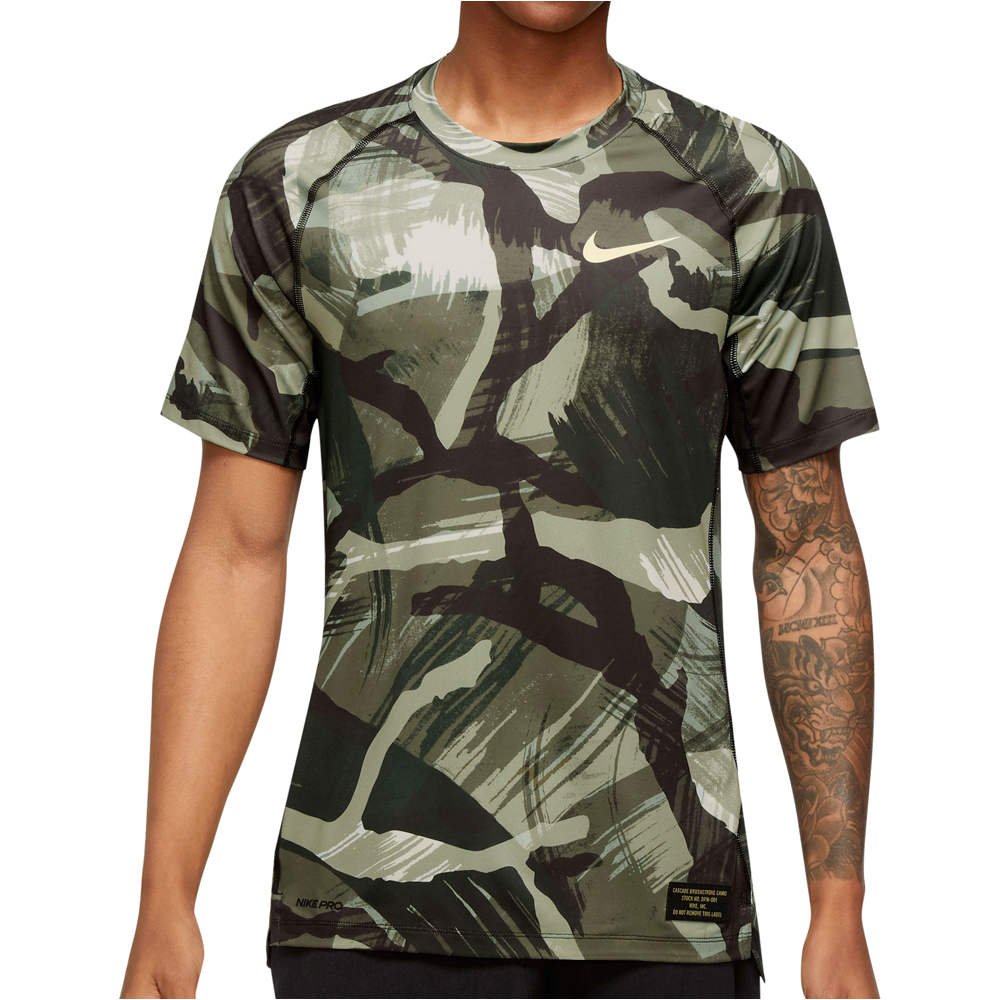 Nike camiseta fitness hombre Nike M NP DF SS SLIM TOP CAMO vista detalle Nike camiseta fitness hombre Nike M NP DF SS SLIM TOP CAMO vista detalle